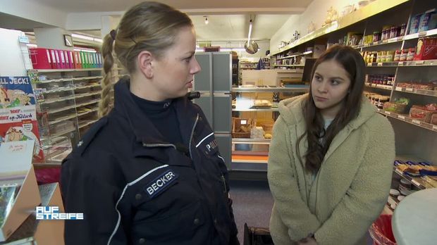 Auf Streife - Auf Streife - Billige Babysitterin