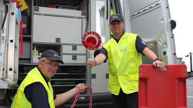 Achtung Kontrolle - Achtung Kontrolle! - Notfälle Auf Deutschlands Größter Autobahn