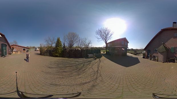 Der Innenhof 360GradBild und Video ansehen