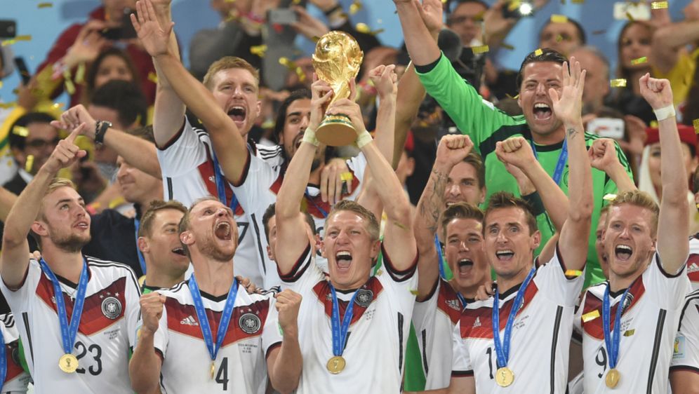 "WM 2014"-Party mit Folgen: Weltmeister-Pokal ist bereits ...