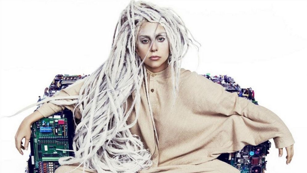 Lady Gaga Macht Werbung Für Artpop Neue Promo Mit Dreadlocks Und Xxl