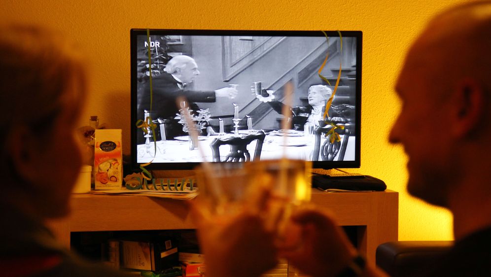 Silvester zu Hause Deko, Bräuche und Programm SAT.1