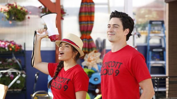 Superstore - Superstore - Staffel 2 Episode 1: Streik