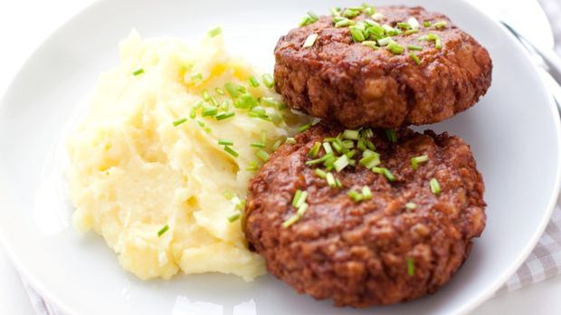 Rezept: Frikadellen mit Kartoffelpüree - SAT.1 Ratgeber