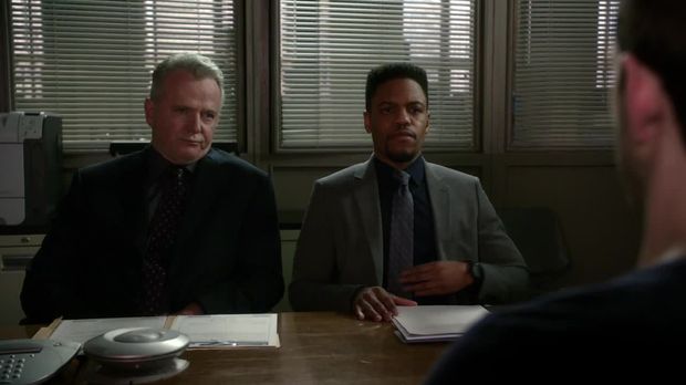 Elementary - Elementary - Staffel 6 Episode 14: Vernebelt