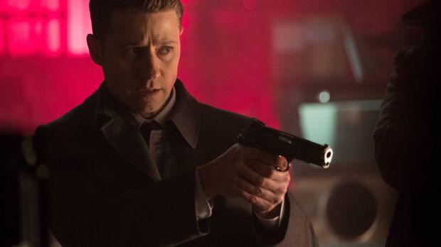 Gotham - Gotham - Staffel 3 Episode 18: Die Lunte Brennt