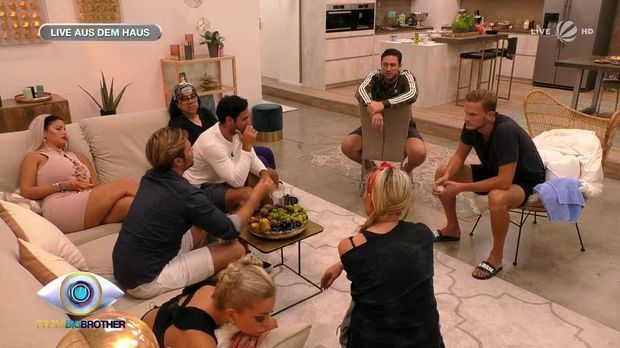 Promi Big Brother - Promi Big Brother - Folge 5: Weissagungen Und Erotische Momente