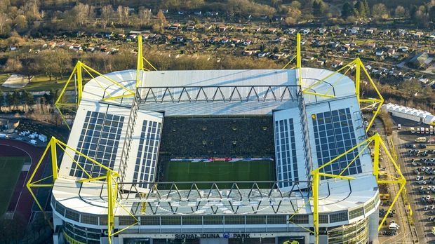 Bundesliga - Borussia Dortmund baut Stadion aus - Ran