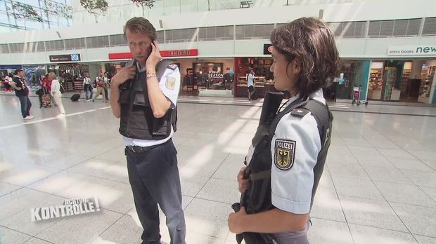 Achtung Kontrolle - Achtung Kontrolle! - Haftbefehl Am Münchner Flughafen