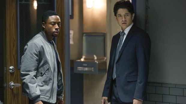 Rush Hour - Rush Hour - Staffel 1 Episode 5: Angriff Auf Revier 7