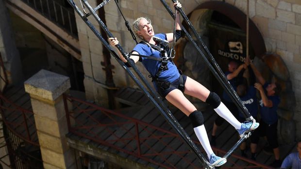 Fort Boyard - Fort Boyard - Staffel 2 Episode 2: Sarah Knappik Gerät In Panik