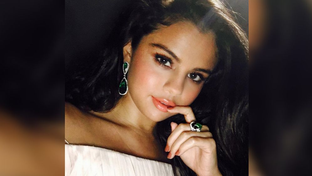 View Selena Gomez Instagram Post About Justin Bieber Pictures