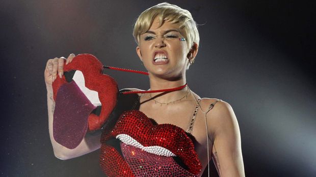 Miley Cyrus plant Konzert:Komplett nackt auf der Bühne Miley Cyrus plant Konzert:Komplett nackt auf der Bühne