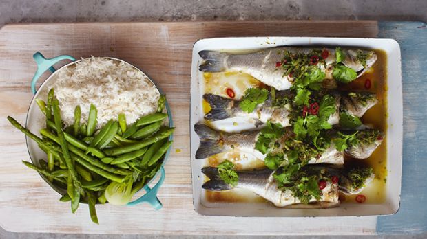 Wolfsbarsch asiatisch: Das Fischrezept nach Jamie Oliver