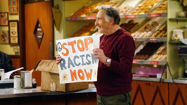 Superior Donuts - Superior Donuts - Staffel 1 Episode 5: Straßenkampf