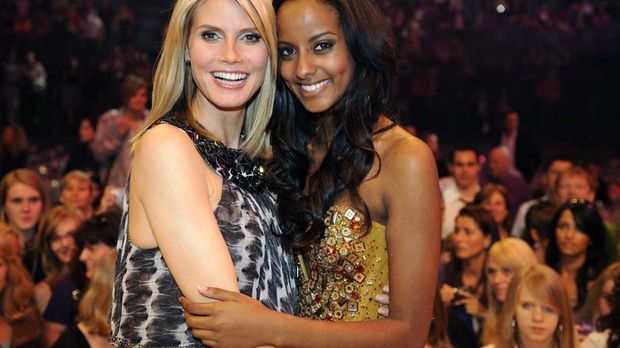 24+ Letzte Gewinnerin Germanys Next Topmodel Gif