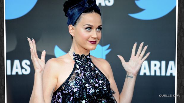 Stars - Video - Super Bowl 2015 mit Katy Perry: So bunt 