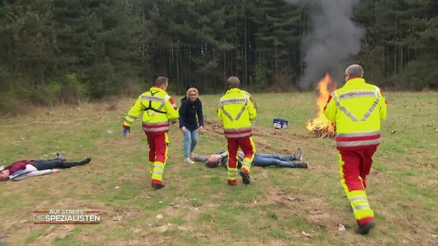 Auf Streife - Die Spezialisten - Auf Streife - Die Spezialisten - Drei Mann Im Doppelzelt