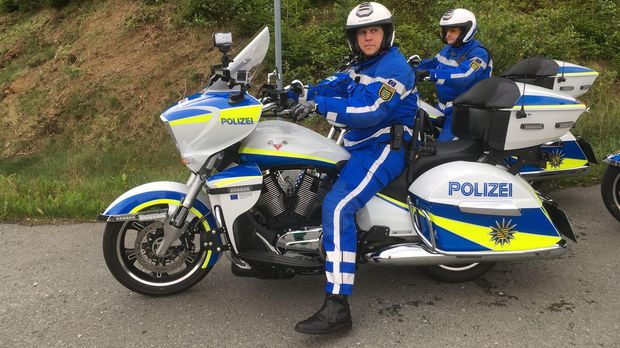 Achtung Kontrolle - Achtung Kontrolle! - Hightech Auf 2 Rädern - Modernste Maschinen Bei Der Polizei