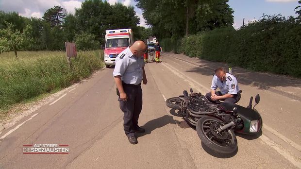 Auf Streife - Die Spezialisten - Auf Streife - Die Spezialisten - Eine Schneidige Fahrt