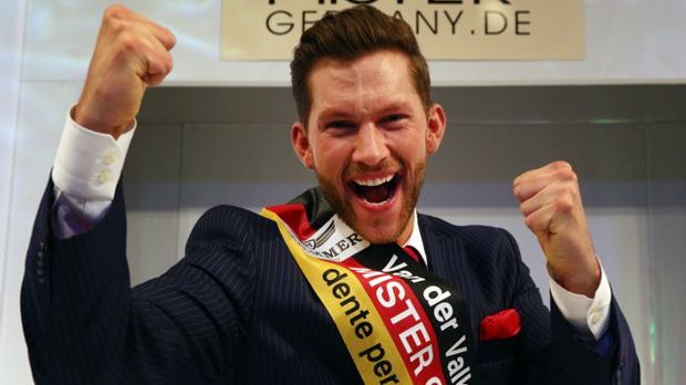 "Der Bachelor 2015" mit Oliver Sanne: Letztes Probe-Küssen im Finale - ProSieben