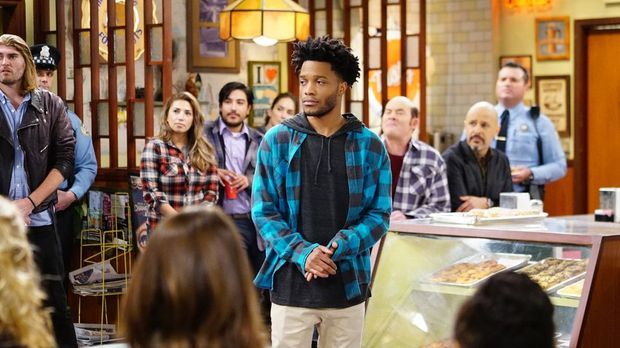 Superior Donuts - Superior Donuts - Staffel 1 Episode 7: Die Unglaublichen Rassisten