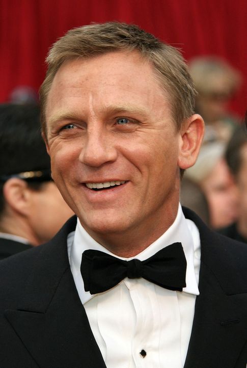 HOLLYWOOD - FEBRUARY 25: Actor Daniel Craig Attend The 79th Annual ...