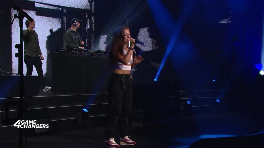 Camo & Krooked feat. Joicey live auf dem 4GAMECHANGERS Festival