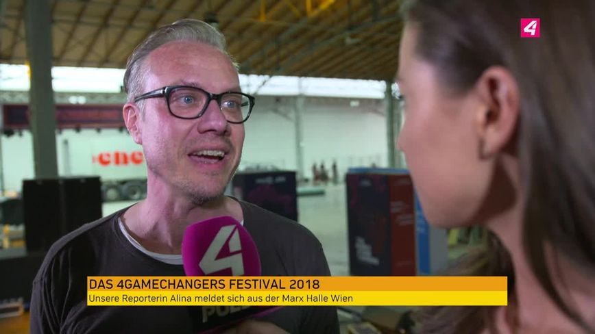 PULS 4 Reporterin Alina meldet sich aus der Marx Halle!